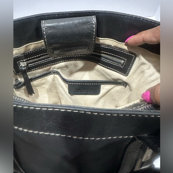 Michael Kors Vintage Black Aviator Tote in leather with silver hardware - Picture 9 of 10